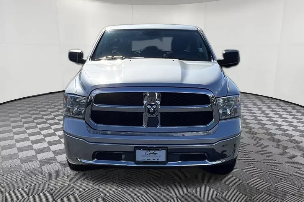 2016 Ram 1500 SLT photo 1