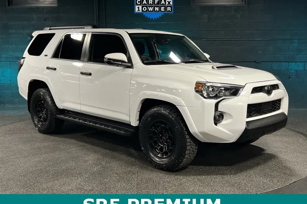 2024 Toyota 4Runner SR5 Premium photo 1