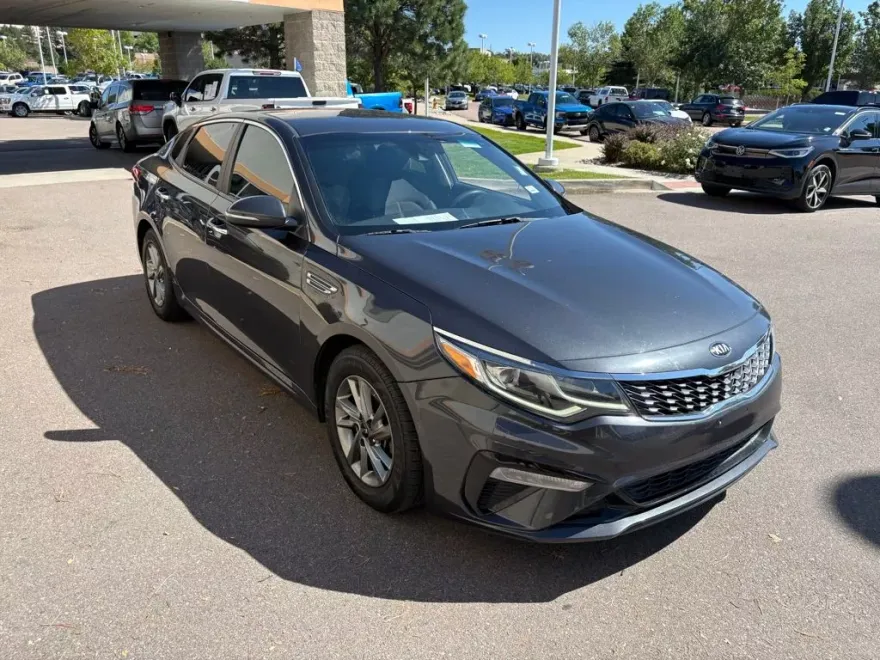 2019 Kia Optima LX photo 1