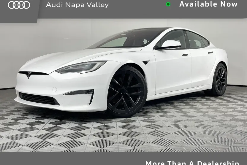 2022 Tesla Model S Plaid AWD photo 1