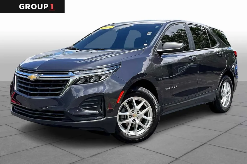 2022 Chevrolet Equinox LS photo 1