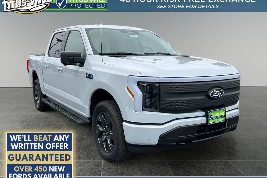 2025 Ford F-150 Lightning photo 1