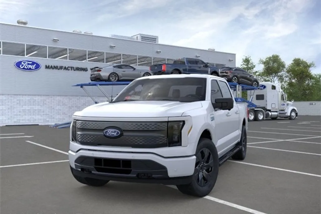 2025 Ford F-150 Lightning photo 1