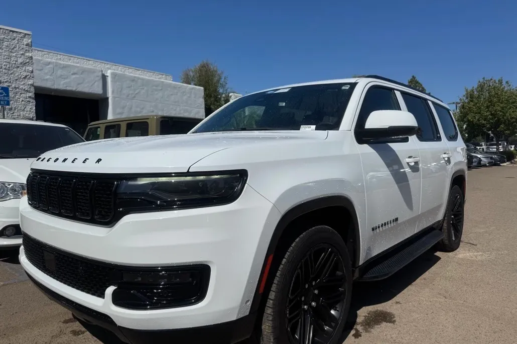 2022 Jeep Wagoneer Series II photo 1