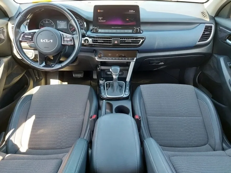 2022 Kia Seltos S photo 1