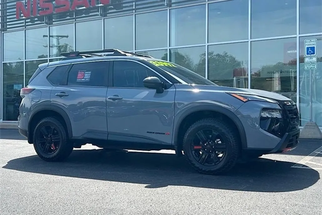 2025 Nissan Rogue photo 1