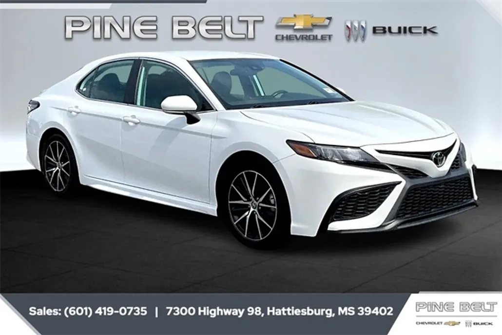 2023 Toyota Camry SE photo 1
