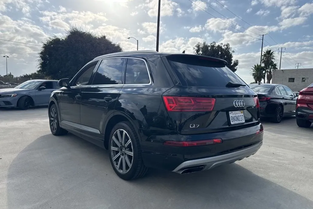 2019 Audi Q7 55 Prestige photo 1