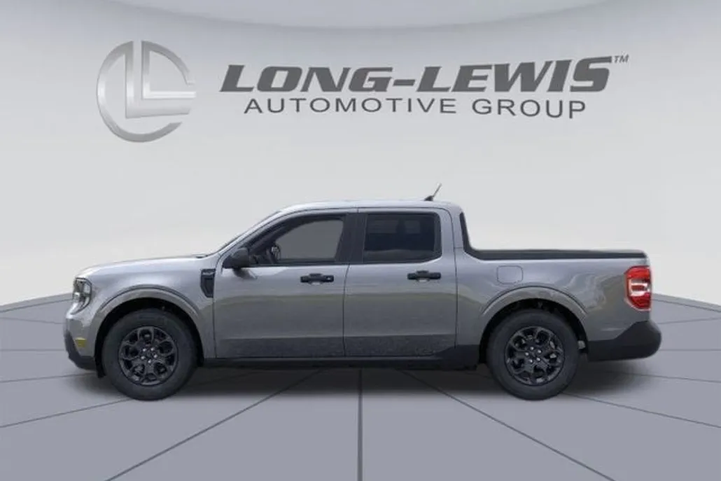 2025 Ford Maverick XLT photo 1
