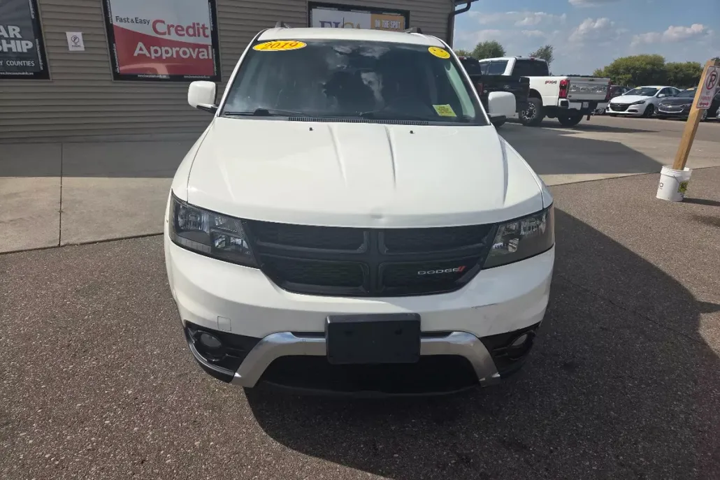 2019 Dodge Journey Crossroad photo 1