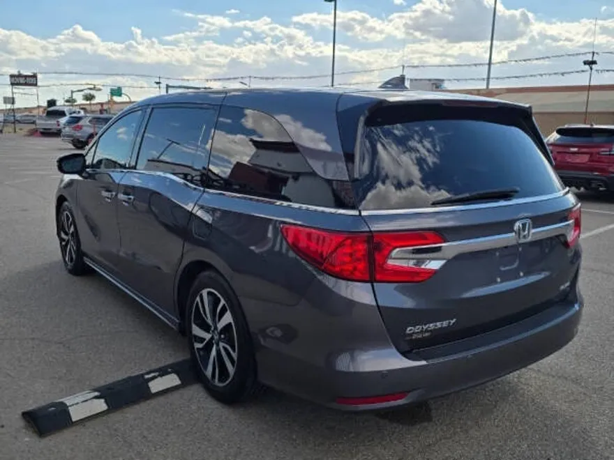 2018 Honda Odyssey Elite photo 1