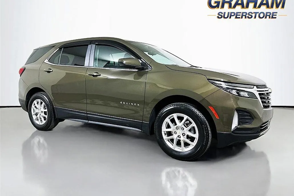 2024 Chevrolet Equinox LT photo 1