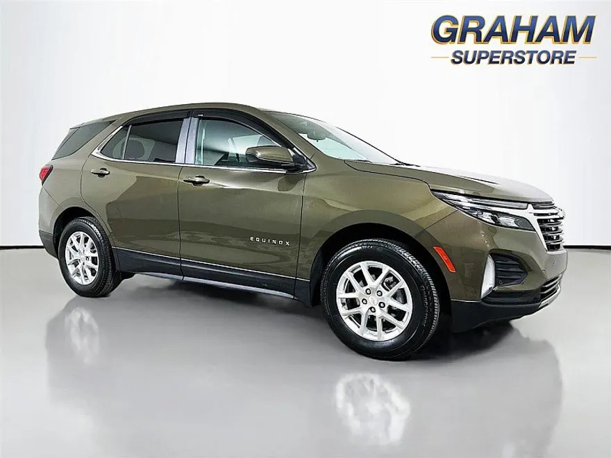 2024 Chevrolet Equinox LT photo 1