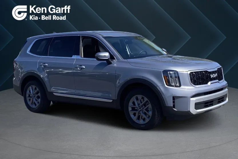 2025 Kia Telluride LX photo 1