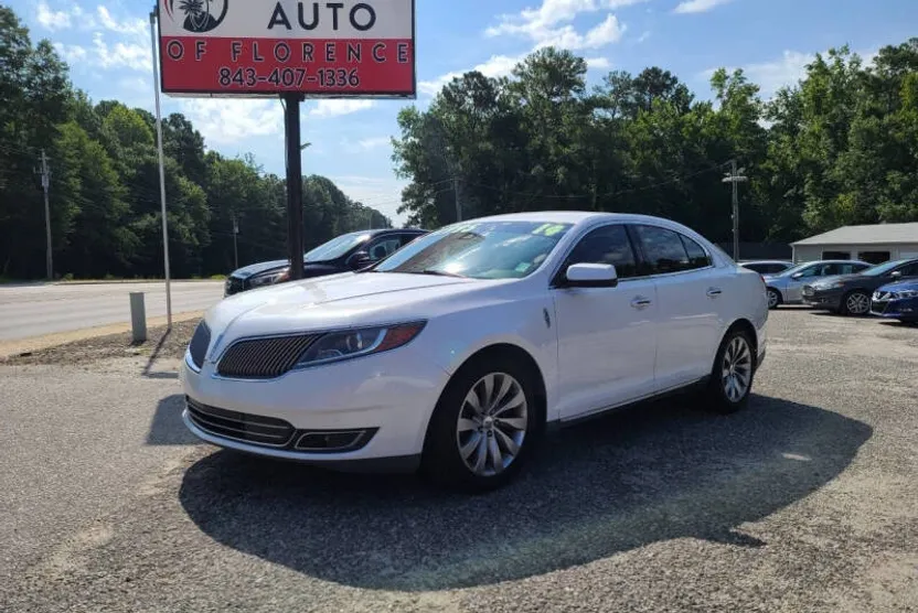 2014 Lincoln MKS photo 1
