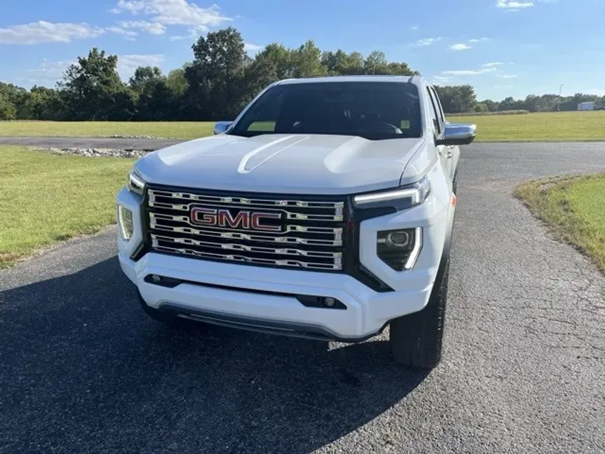2026 Gmc Canyon Denali photo 1
