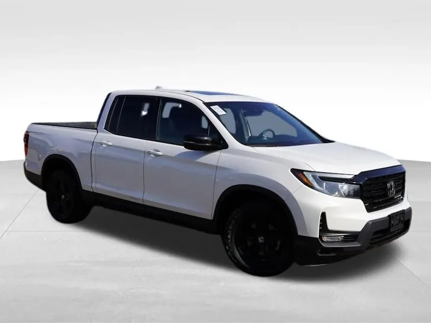 2023 Honda Ridgeline Black Edition photo 1