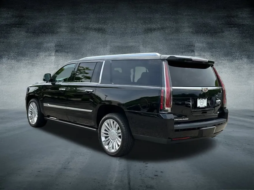 2019 Cadillac Escalade ESV Platinum photo 1
