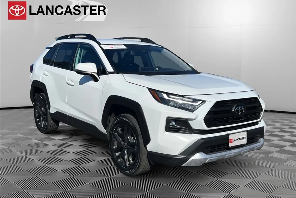 2022 Toyota RAV4 Adventure photo 1