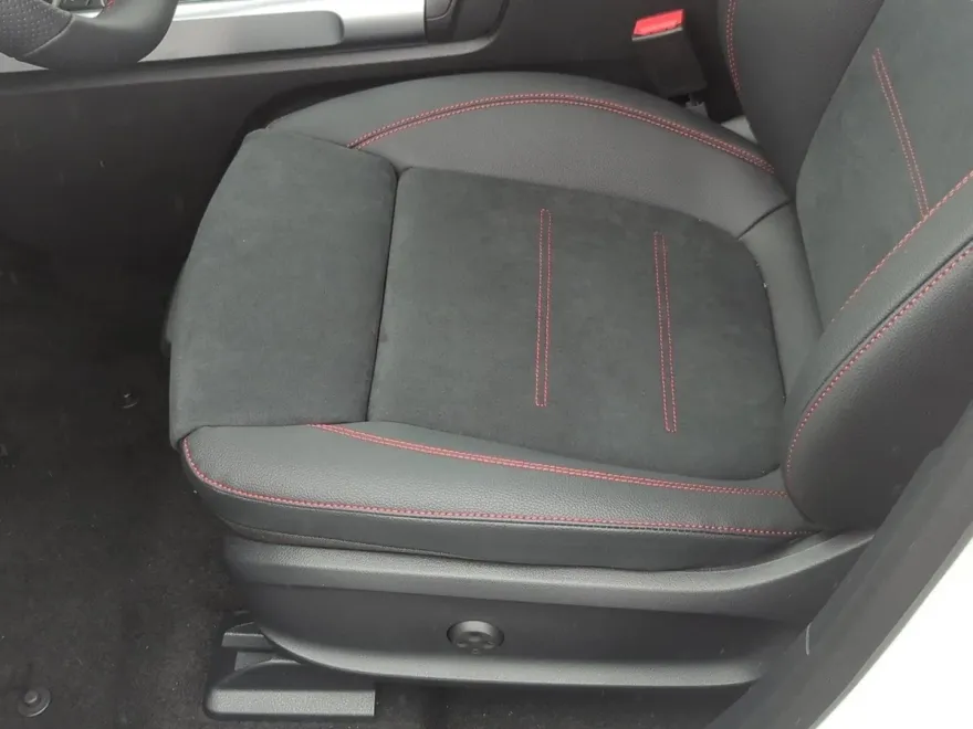 2023 Mercedes Benz EQB 250+ photo 1
