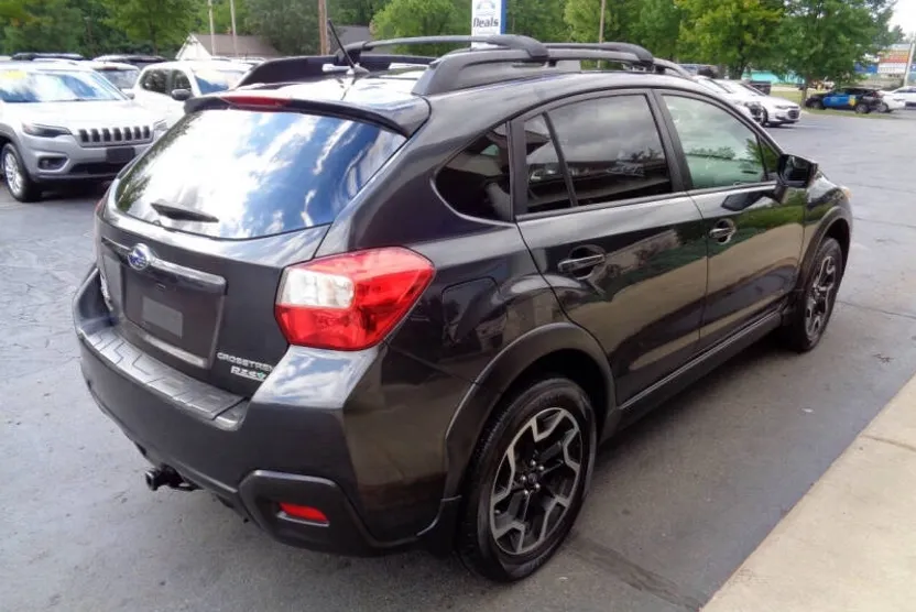 2016 Subaru Crosstrek 2.0i Premium photo 1