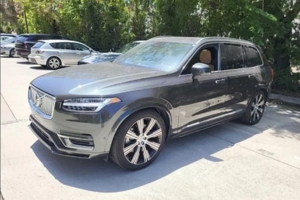 2022 Volvo XC90 Recharge T8 Inscription photo 1