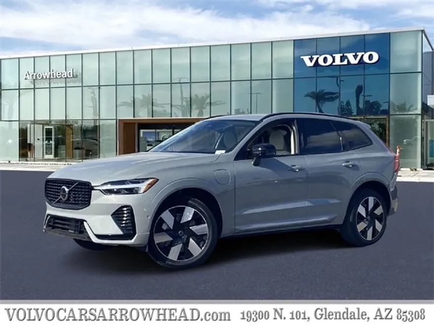 2025 Volvo XC60 Hybrid T8 Plus photo 1