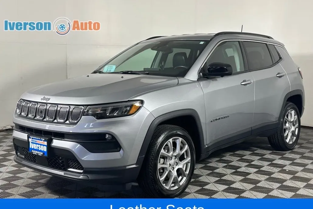 2022 Jeep Compass Latitude Lux photo 1