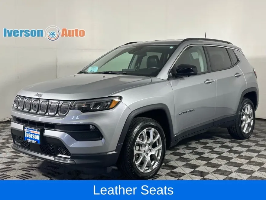 2022 Jeep Compass Latitude Lux photo 1