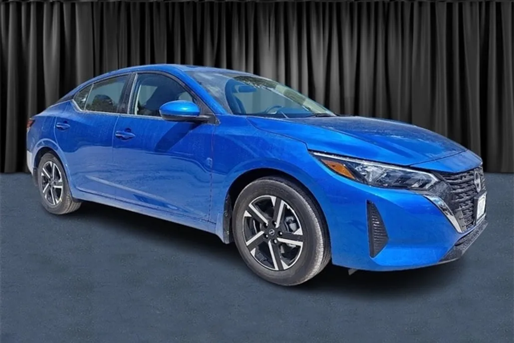 2025 Nissan Sentra SV photo 1