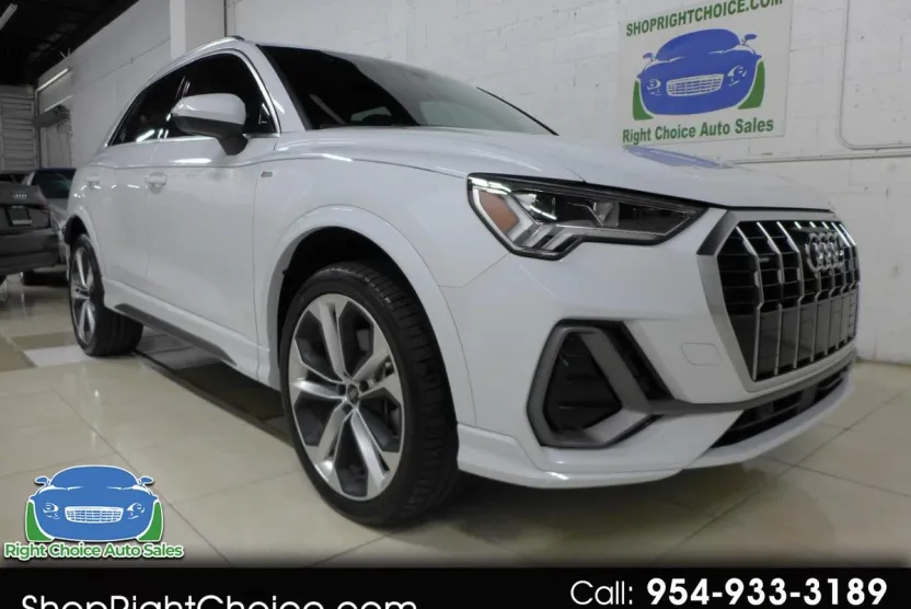 2021 Audi Q3 S line Premium Plus photo 1