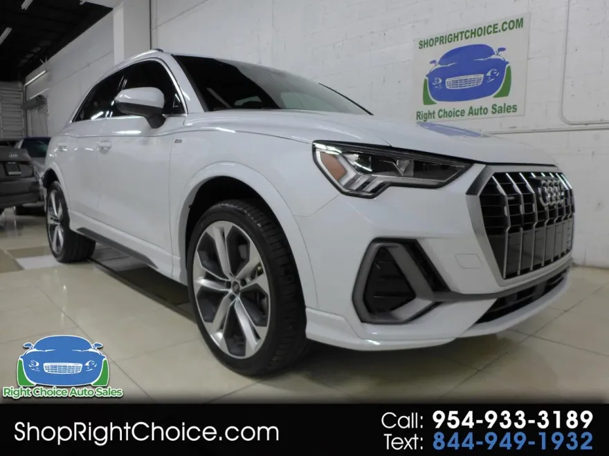 2021 Audi Q3 S line Premium Plus photo 1