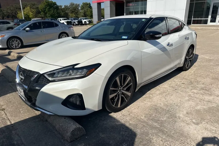 2023 Nissan Maxima SV photo 1