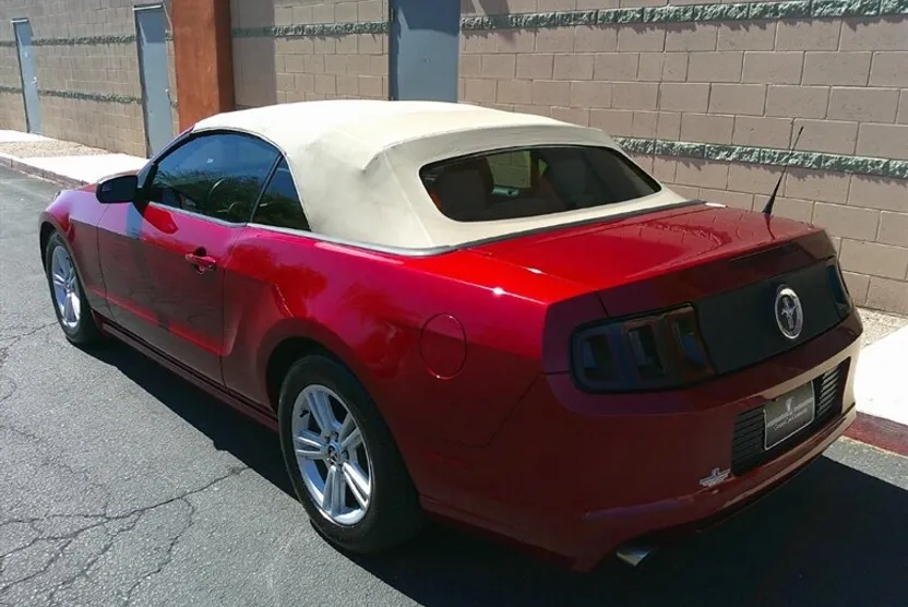 2014 Ford Mustang V6 Convertible photo 1