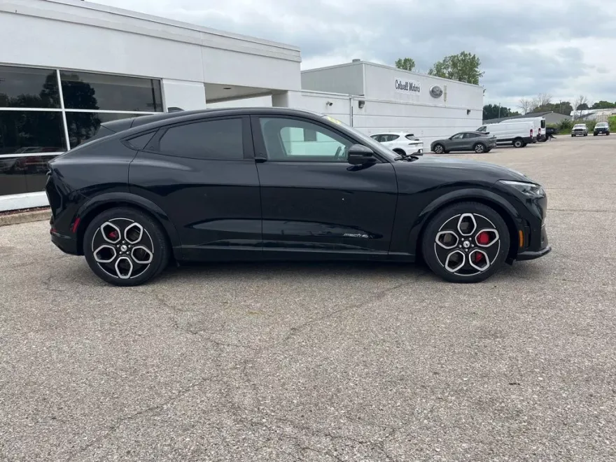 2023 Ford Mustang Mach-E GT photo 1