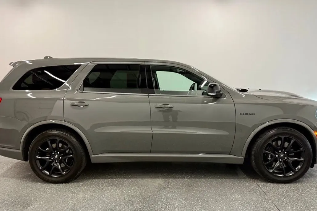 2022 Dodge Durango R/T photo 1