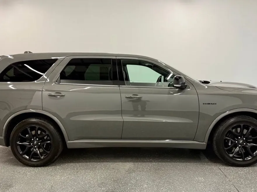 2022 Dodge Durango R/T photo 1
