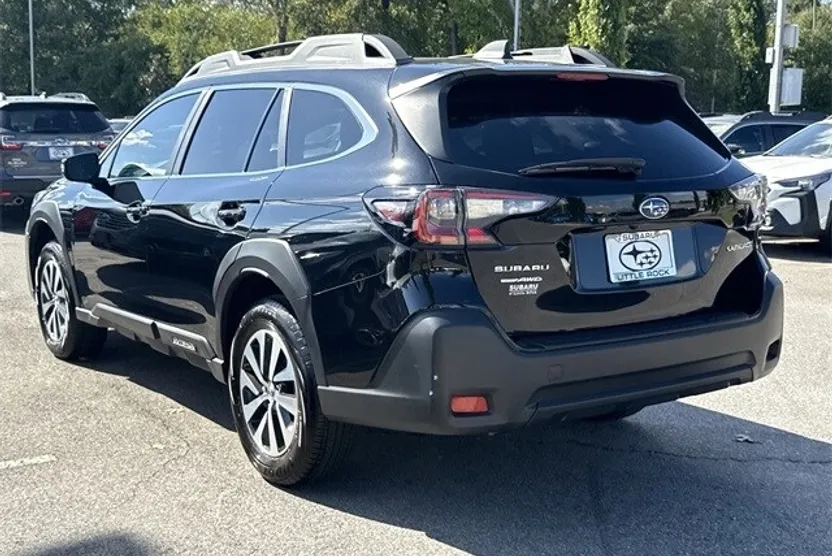2025 Subaru Outback Premium photo 1