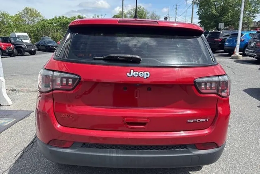 2019 Jeep Compass Sport photo 1