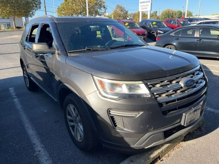 2018 Ford Explorer XLT photo 1