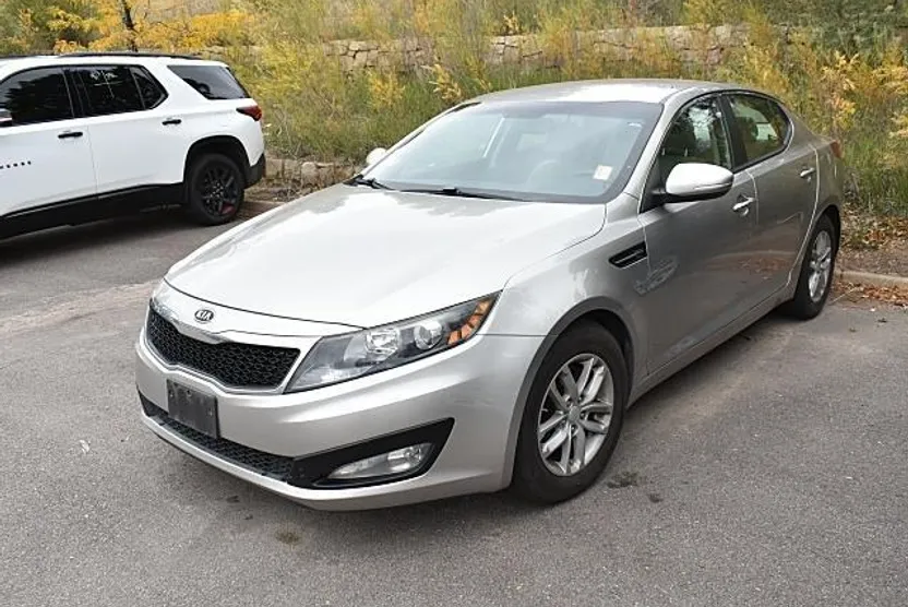 2012 Kia Optima LX photo 1