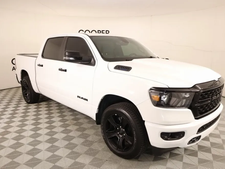 2019 Ram 1500 Laramie photo 1