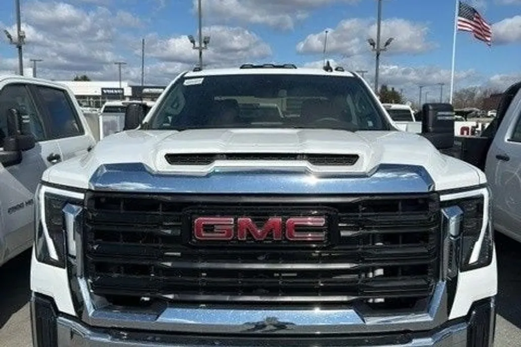 2024 Gmc Sierra 3500 HD Pro photo 1