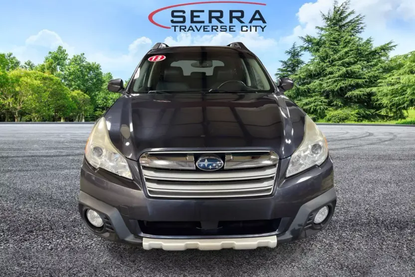 2013 Subaru Outback 2.5i Limited photo 1