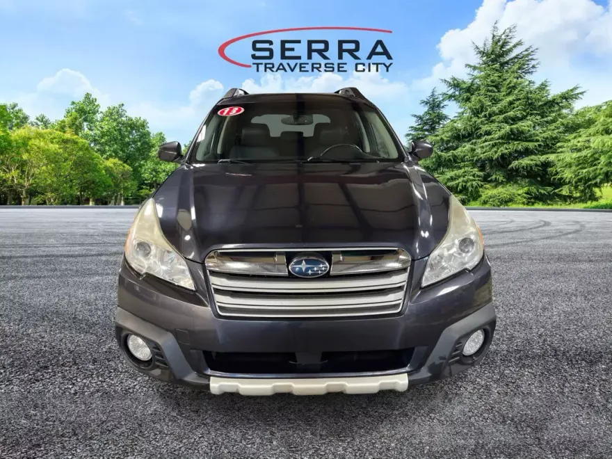 2013 Subaru Outback 2.5i Limited photo 1