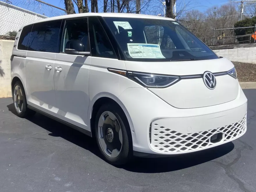 2025 Volkswagen ID. Buzz Pro S photo 1