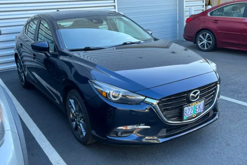 2018 Mazda Mazda3 Grand Touring photo 1