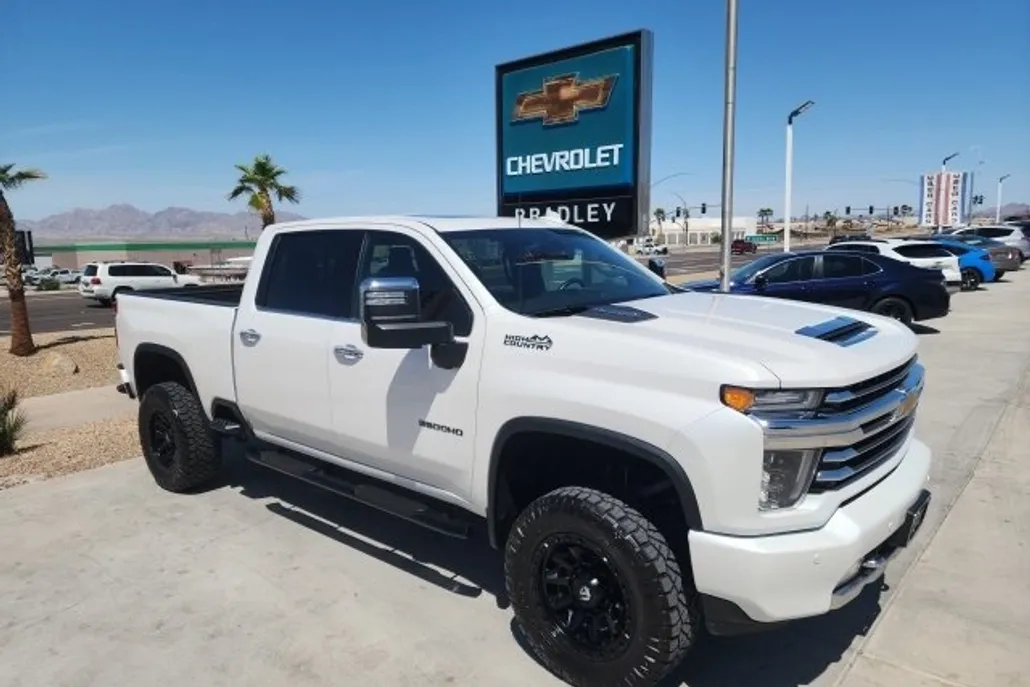 2023 Chevrolet Silverado 3500HD High Country photo 1