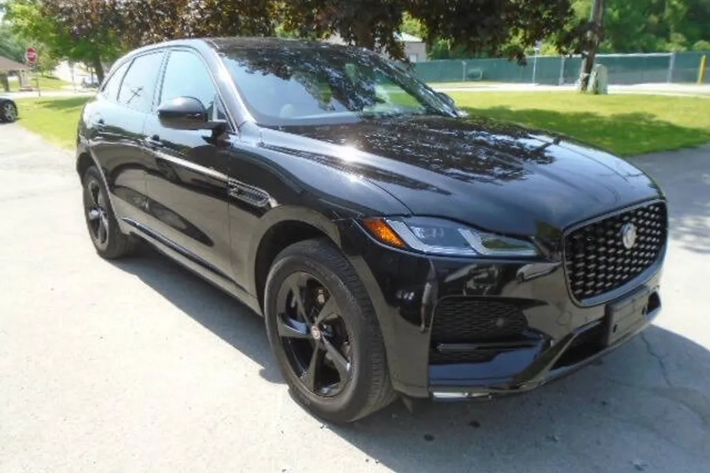 2022 Jaguar F-PACE P250 S photo 1