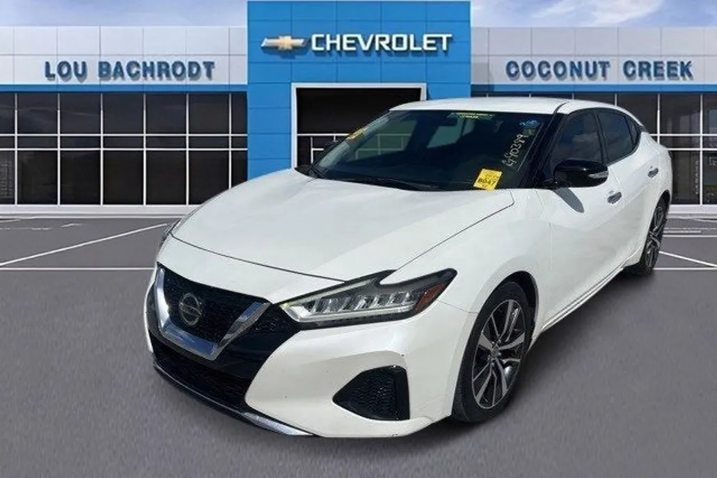 2019 Nissan Maxima SV photo 1